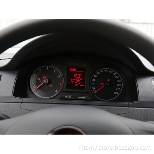 Auto Drive a sinistra Motore a benzina a basso prezzo Nuovo Santana 2021 1.5T 5 sedili Tessuto elettrico Changan CS75 Multifunzione